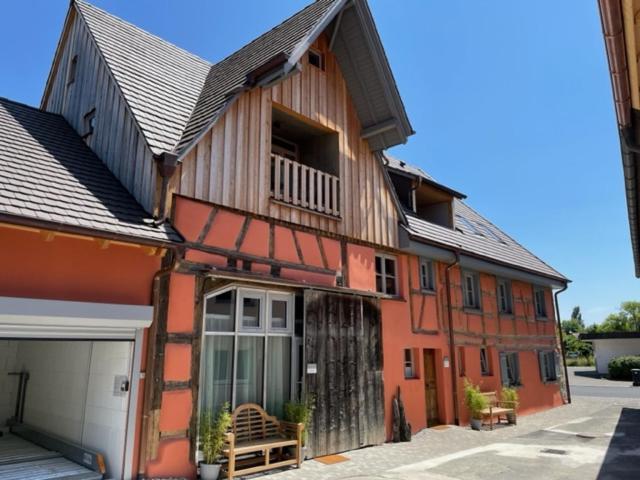Bodenseehotel Krone & Gaestehaus Бодман-Лудвигсхафен Екстериор снимка
